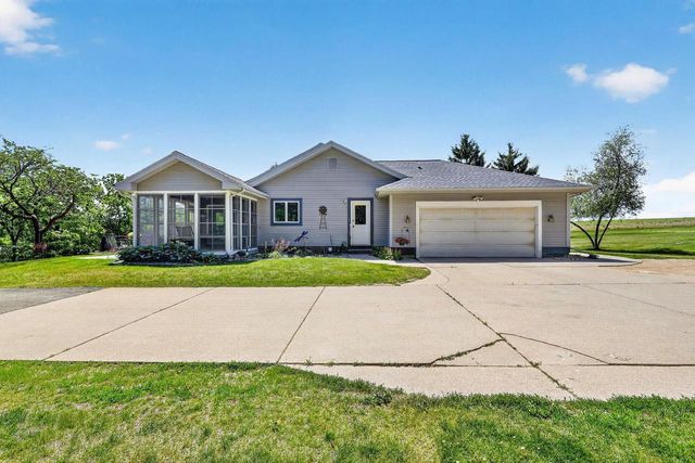 8766 Colby Road, Mount Horeb, WI 53572