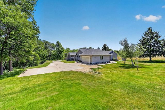 8766 Colby Road, Mount Horeb, WI 53572