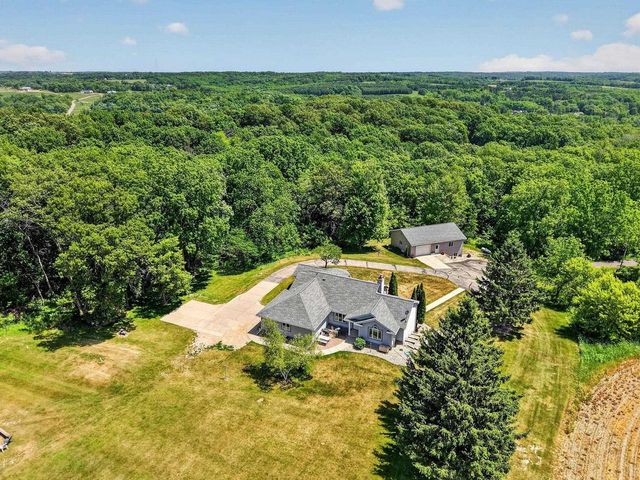 8766 Colby Road, Mount Horeb, WI 53572