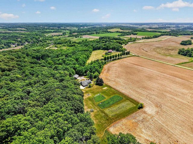 8766 Colby Road, Mount Horeb, WI 53572