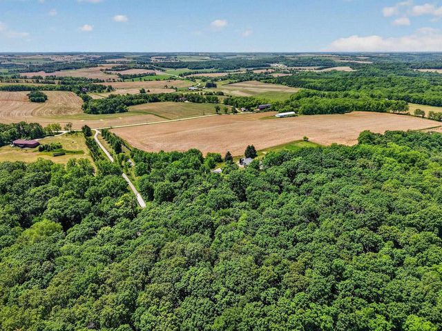 8766 Colby Road, Mount Horeb, WI 53572