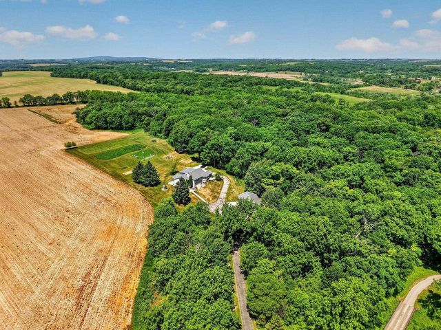 8766 Colby Road, Mount Horeb, WI 53572