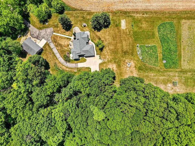 8766 Colby Road, Mount Horeb, WI 53572