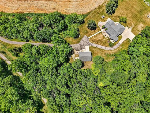 8766 Colby Road, Mount Horeb, WI 53572