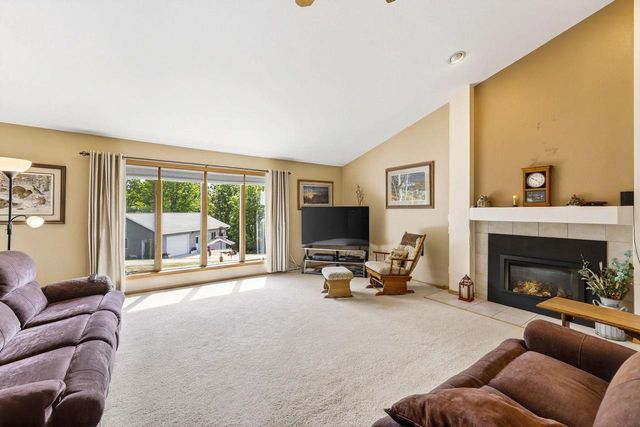 8766 Colby Road, Mount Horeb, WI 53572