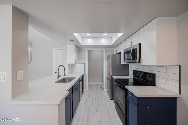 4403 E RIVERSIDE Street, Phoenix, AZ 85040