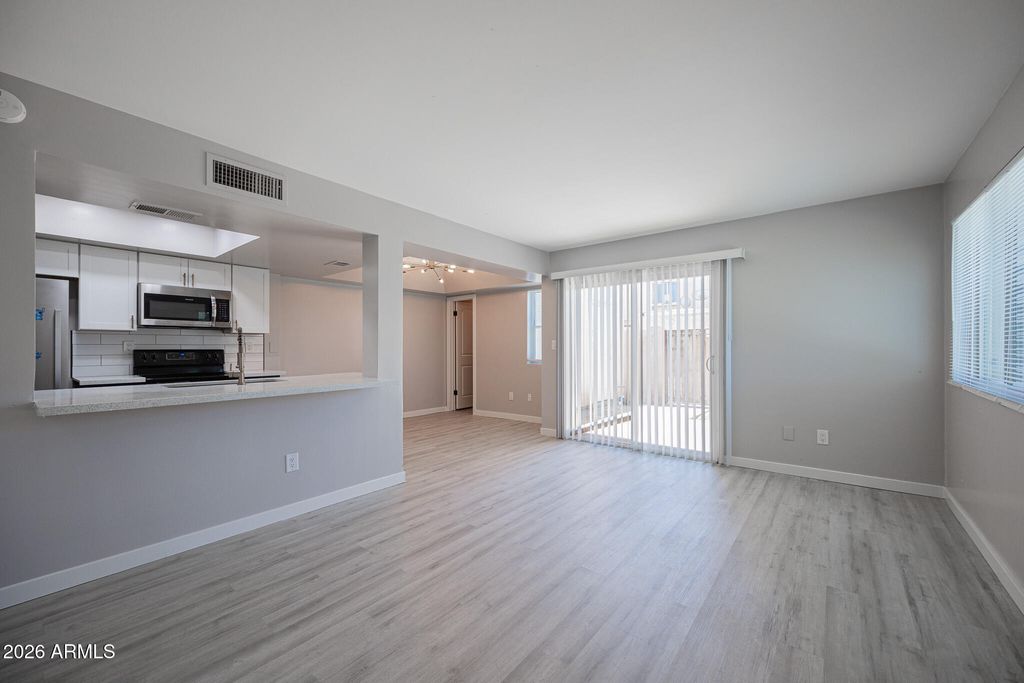 4403 E RIVERSIDE Street, Phoenix, AZ 85040 — photo 3