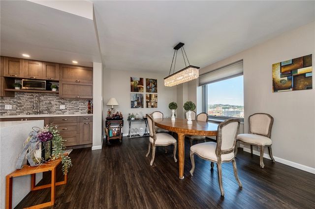 320 Fort Duquesne Blvd 19L, Downtown Pgh, PA 15222