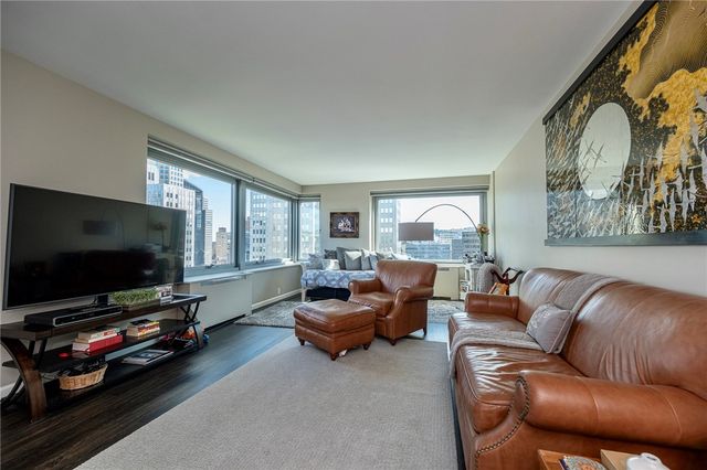 320 Fort Duquesne Blvd 19L, Downtown Pgh, PA 15222