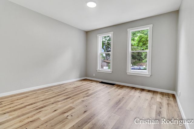 243 Fairbanks Street Ne, City Of Grand Rapids, MI 49503