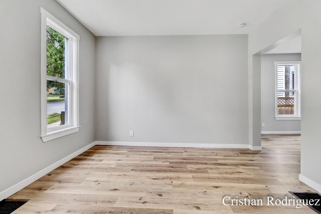 243 Fairbanks Street Ne, City Of Grand Rapids, MI 49503