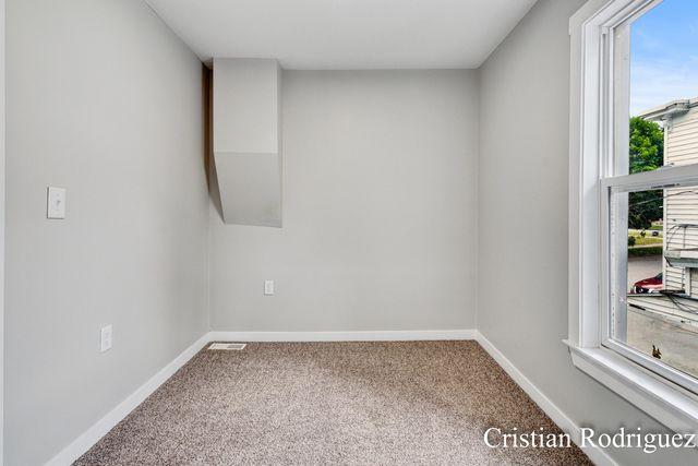 243 Fairbanks Street Ne, City Of Grand Rapids, MI 49503