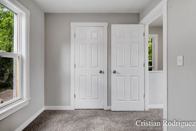 243 Fairbanks Street Ne, City Of Grand Rapids, MI 49503