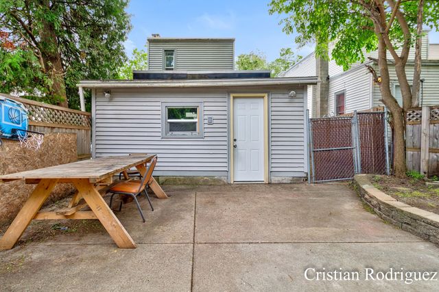 243 Fairbanks Street Ne, City Of Grand Rapids, MI 49503