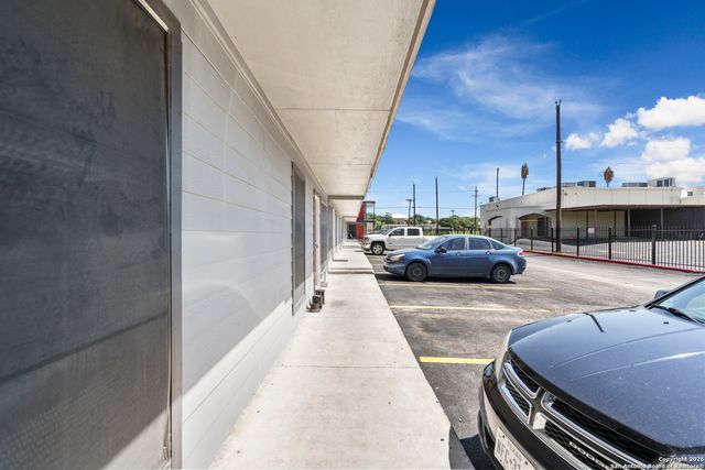 3122 Culebra Rd Apt 104, San Antonio, TX 78228
