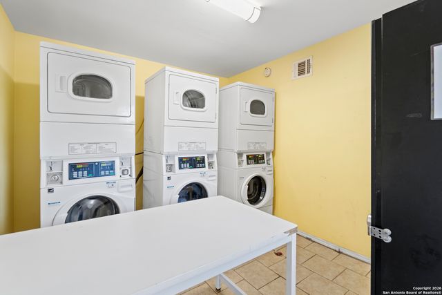 3122 Culebra Rd Apt 104, San Antonio, TX 78228