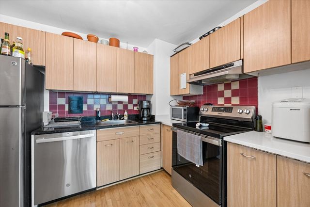 5701 N Sheridan Road 12B, Chicago, IL 60660