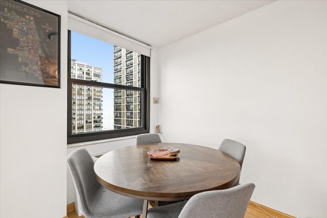 5701 N Sheridan Road 12B, Chicago, IL 60660