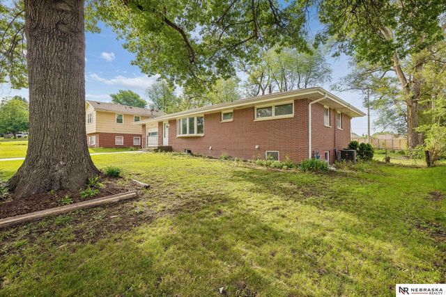 6021 Lexington Avenue, Lincoln, NE 68505