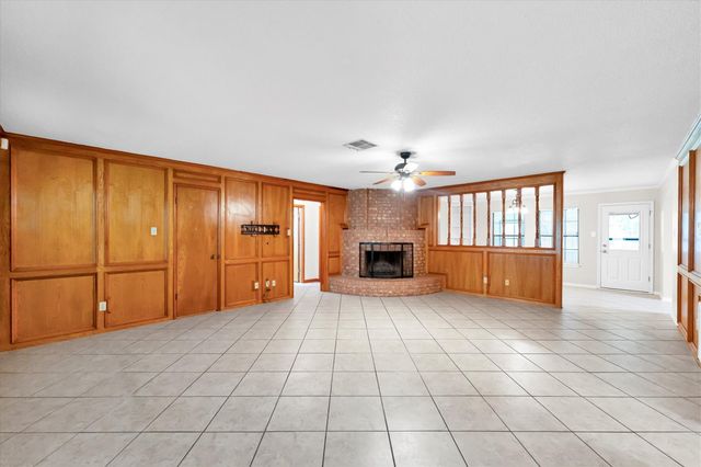 361 Forest Lane, Huntsville, TX 77340