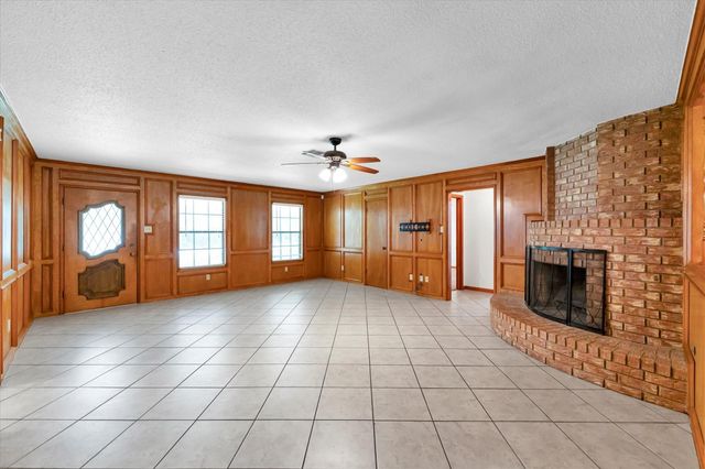 361 Forest Lane, Huntsville, TX 77340