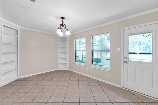 361 Forest Lane, Huntsville, TX 77340