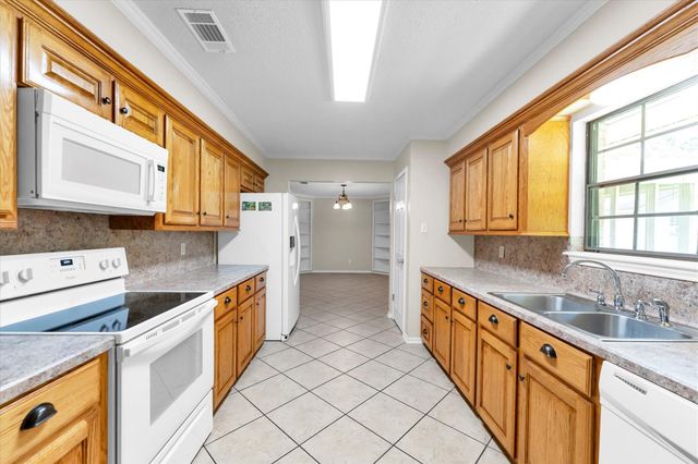 361 Forest Lane, Huntsville, TX 77340