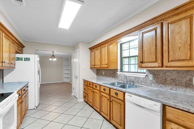 361 Forest Lane, Huntsville, TX 77340