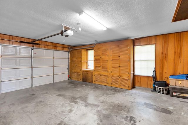361 Forest Lane, Huntsville, TX 77340