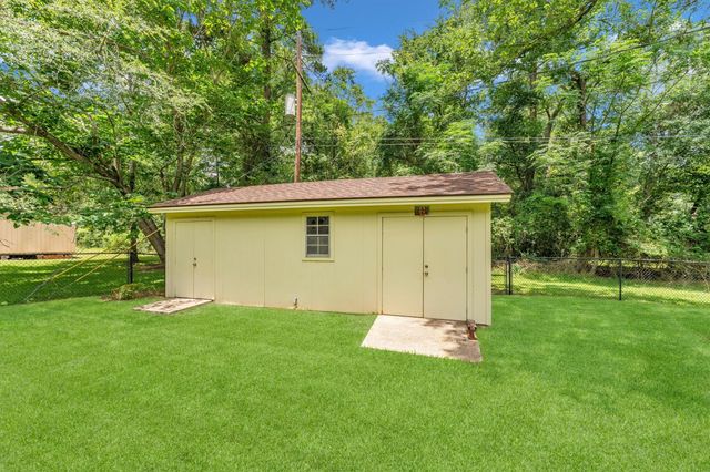 361 Forest Lane, Huntsville, TX 77340