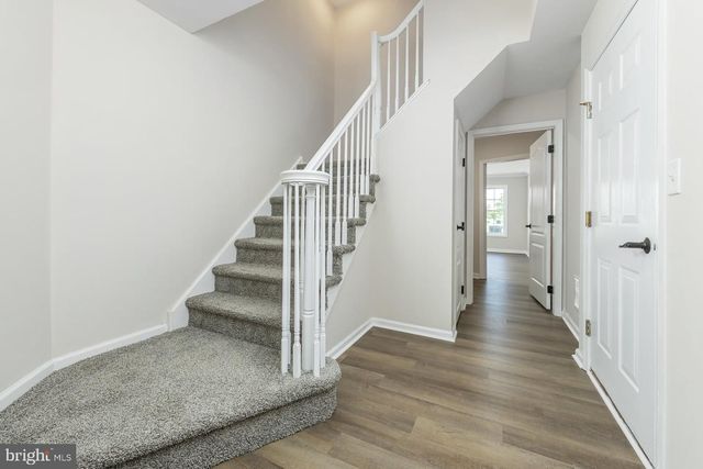 1042 BUCKINGHAM DR, West Deptford Twp, NJ 08086
