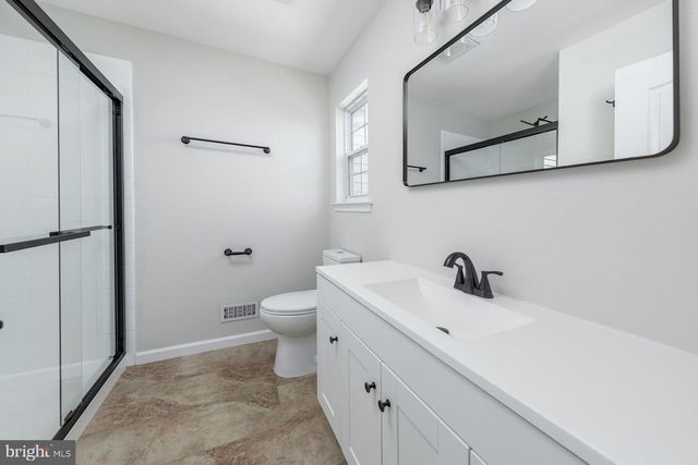 1042 BUCKINGHAM DR, West Deptford Twp, NJ 08086