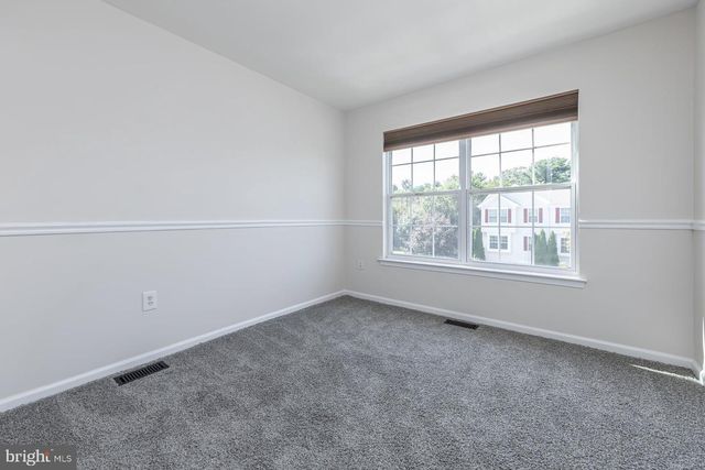 1042 BUCKINGHAM DR, West Deptford Twp, NJ 08086