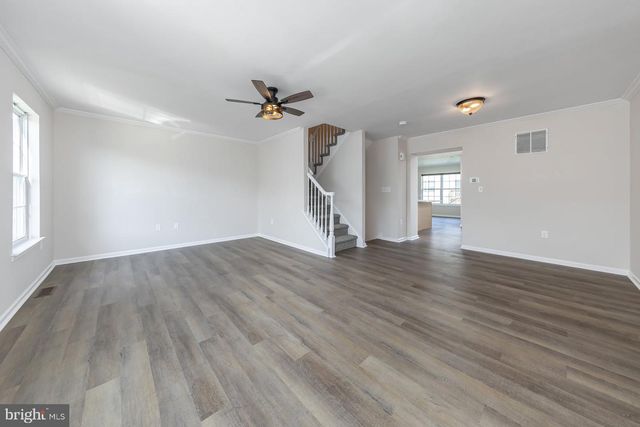 1042 BUCKINGHAM DR, West Deptford Twp, NJ 08086