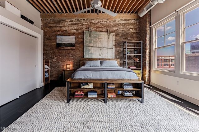 1260 4th Street W 604, Cleveland, OH 44114