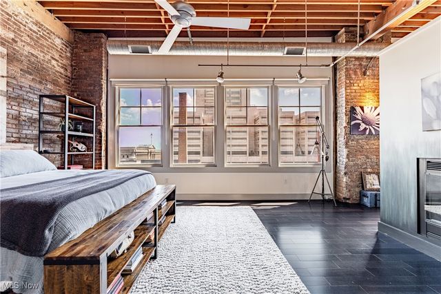 1260 4th Street W 604, Cleveland, OH 44114