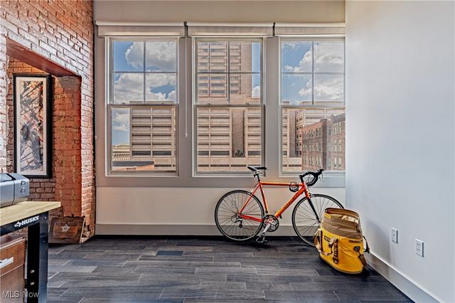 1260 4th Street W 604, Cleveland, OH 44114