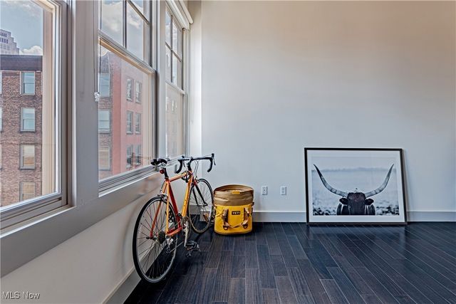 1260 4th Street W 604, Cleveland, OH 44114