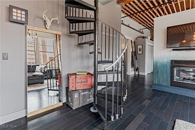 1260 4th Street W 604, Cleveland, OH 44114