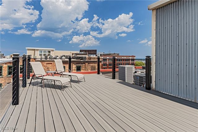 1260 4th Street W 604, Cleveland, OH 44114