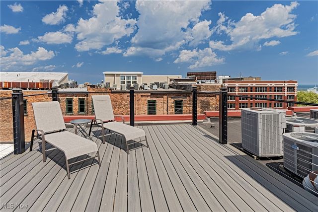 1260 4th Street W 604, Cleveland, OH 44114