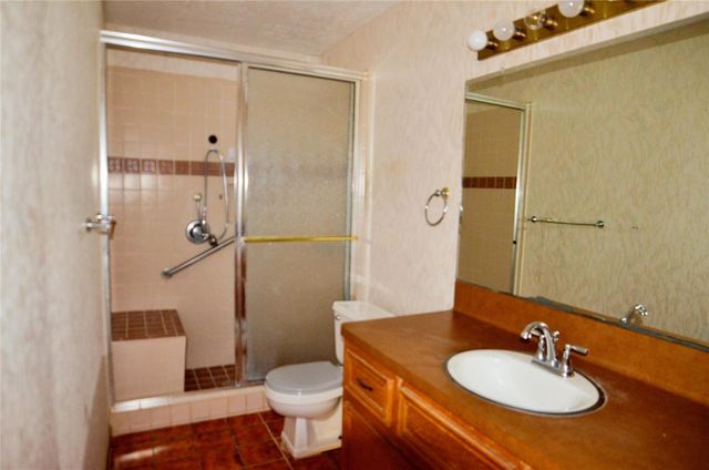 708 Catamaran Circle, Blessing, TX 77419