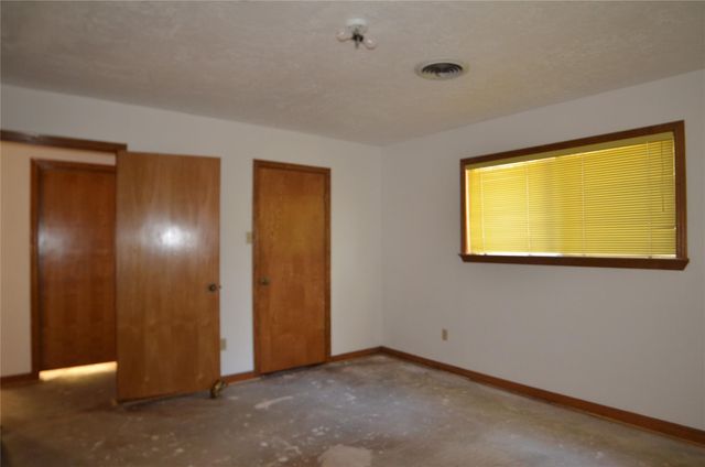 708 Catamaran Circle, Blessing, TX 77419