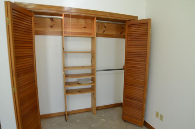 708 Catamaran Circle, Blessing, TX 77419