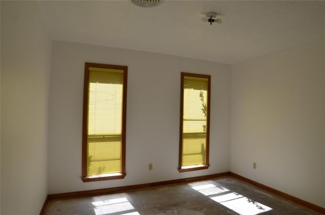 708 Catamaran Circle, Blessing, TX 77419