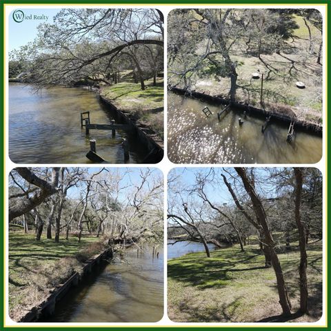 708 Catamaran Circle, Blessing, TX 77419