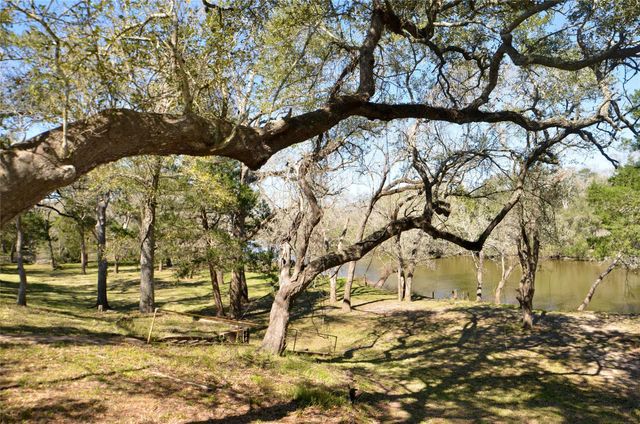 708 Catamaran Circle, Blessing, TX 77419