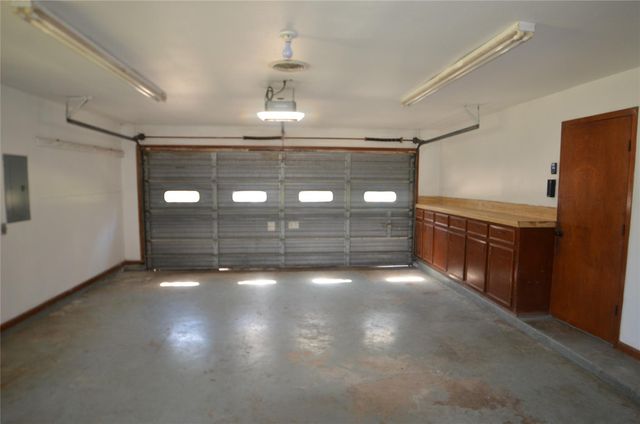 708 Catamaran Circle, Blessing, TX 77419