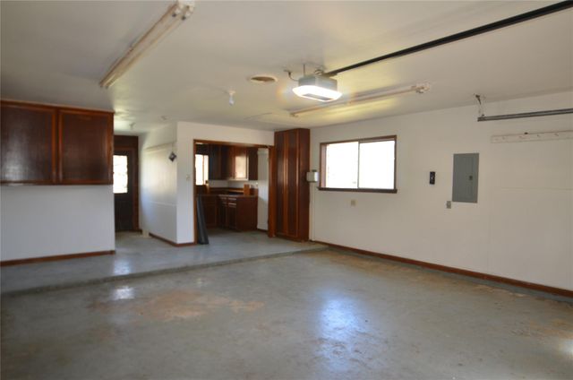 708 Catamaran Circle, Blessing, TX 77419