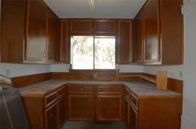 708 Catamaran Circle, Blessing, TX 77419